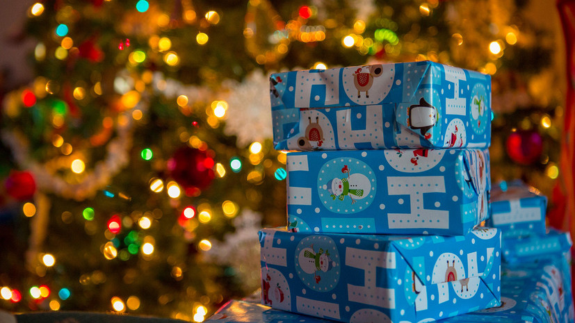 Опрос: 74% россиян планируют дарить новогодние подарки родственникам