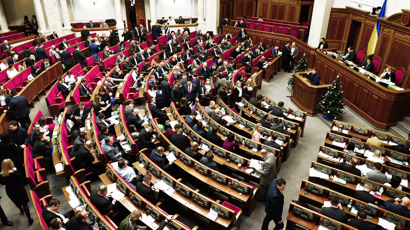 «Внешнеполитический манёвр после нормандского формата»: Зеленский внёс в Раду законопроект о децентрализации власти