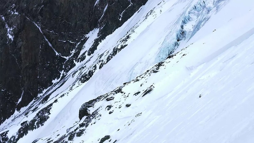 Власти Сочи предупредили о лавиноопасности в горах