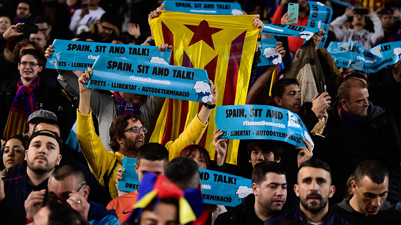 «Политику невозможно отделить от футбола»: в Барселоне во время эль-класико прошли беспорядки