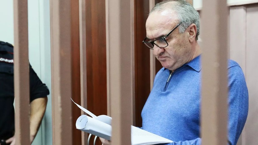 В отношении Рауля Арашукова возбудили ещё три уголовных дела