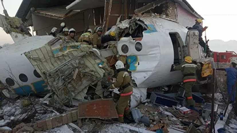 МВД Казахстана начало расследование авиакатастрофы в Алма-Ате