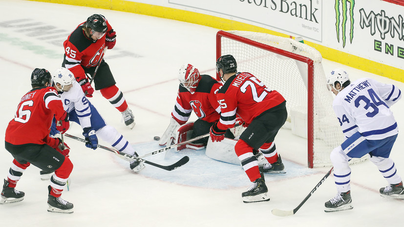 «Нью-Джерси» уступил «Торонто» в НХЛ, несмотря на гол Гусева