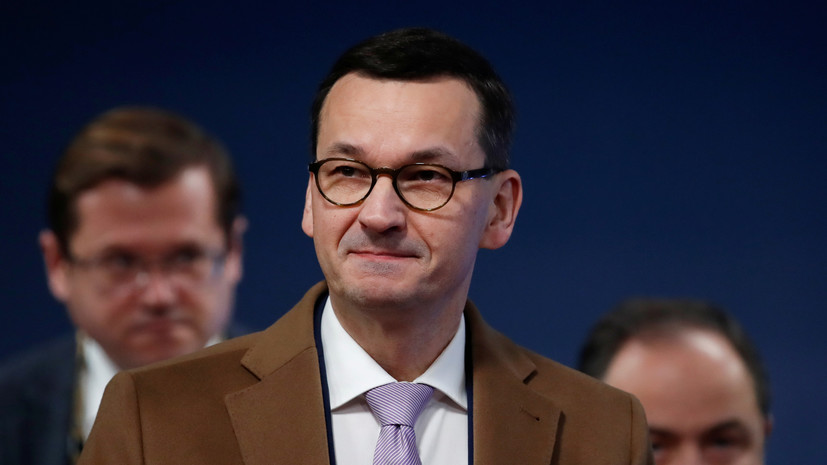 Премьер Польши прокомментировал пакт Молотова — Риббентропа