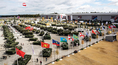 Экспозиция военно-технического форума «Армия-2019»