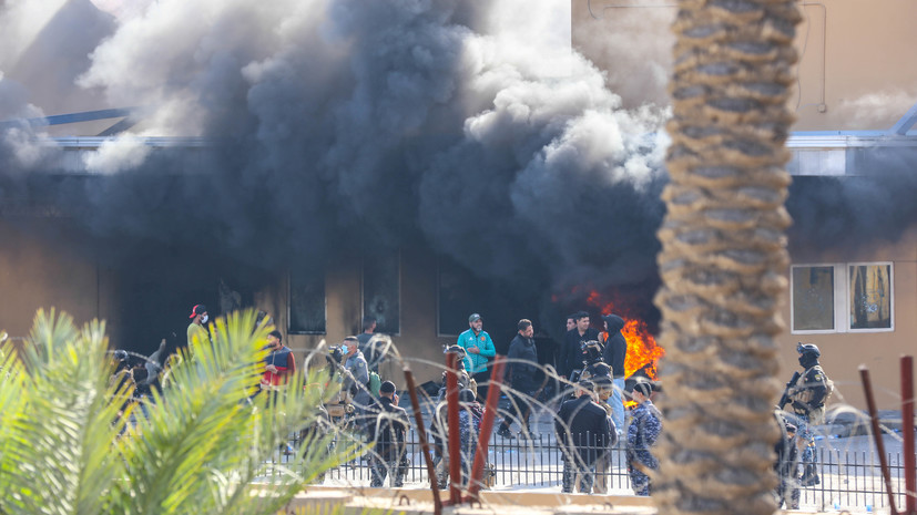 Посольство США в Багдаде отменило консульскую работу из-за беспорядков