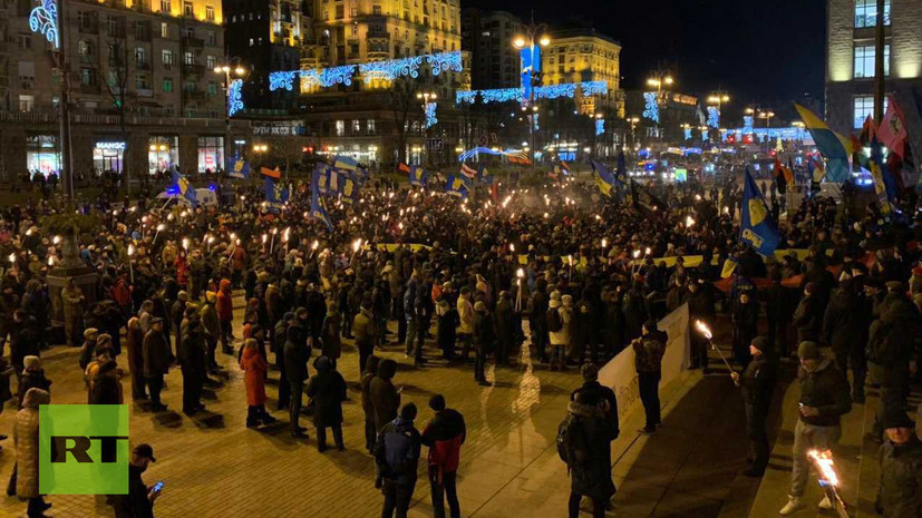 Более тысячи человек вышли в Киеве на шествие в честь Бандеры