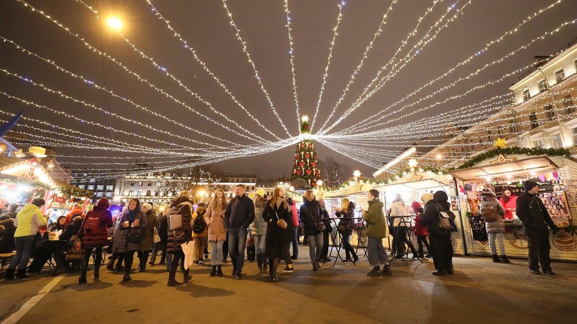 Новый год в центре Петербурга отметили 2 млн человек