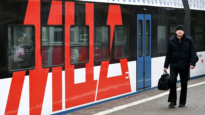 Сотрудники метро помогут пассажирам сориентироваться на станциях МЦД в Рождество