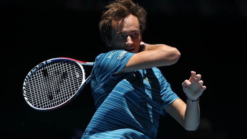 Медведев дважды ударил ракеткой по судейской вышке в четвертьфинале ATP Cup