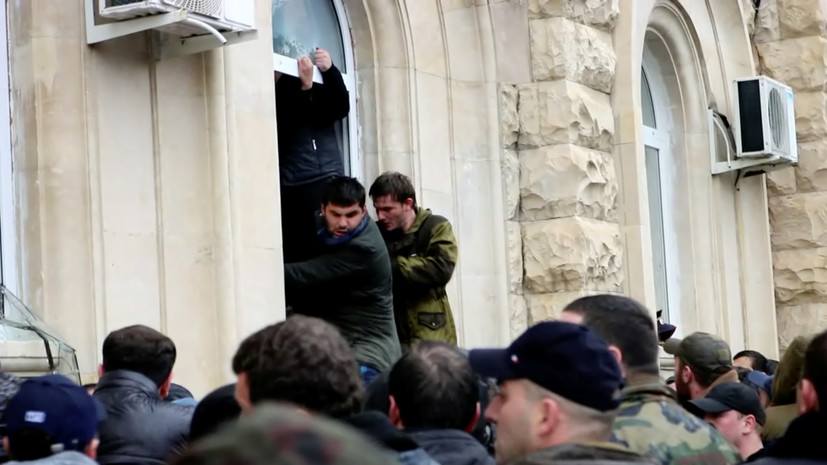 В Совбезе Абхазии сообщили о пострадавших из-за беспорядков в Сухуме