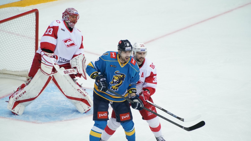 «Спартак» потерпел пятое поражение в шести последних матчах в КХЛ