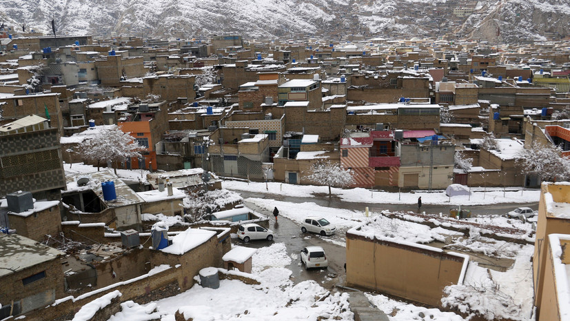 СМИ: В Пакистане 93 человека погибли из-за ливней и снегопадов