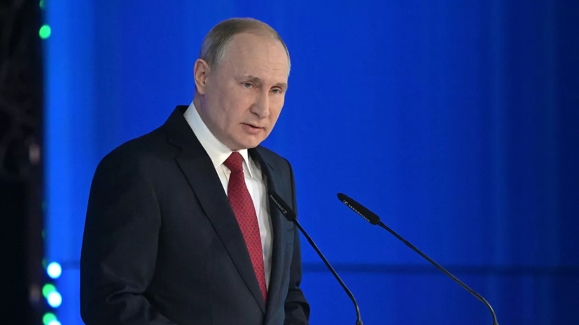 Путин раскритиковал ситуацию с обеспечением семей яслями
