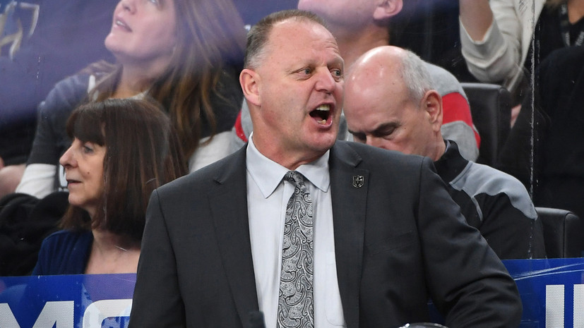 Клуб НХЛ «Вегас» отправил в отставку главного тренера Галлана