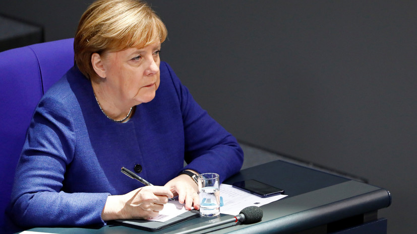 Премьер Греции выразил Меркель недовольство из-за конференции по Ливии