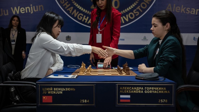 Горячкина уступила Вэньцзюнь в девятой партии матча за шахматную корону