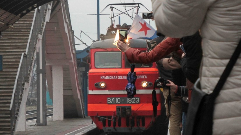 Первые 100 поездов перевезли по Крымскому мосту 85 тысяч пассажиров