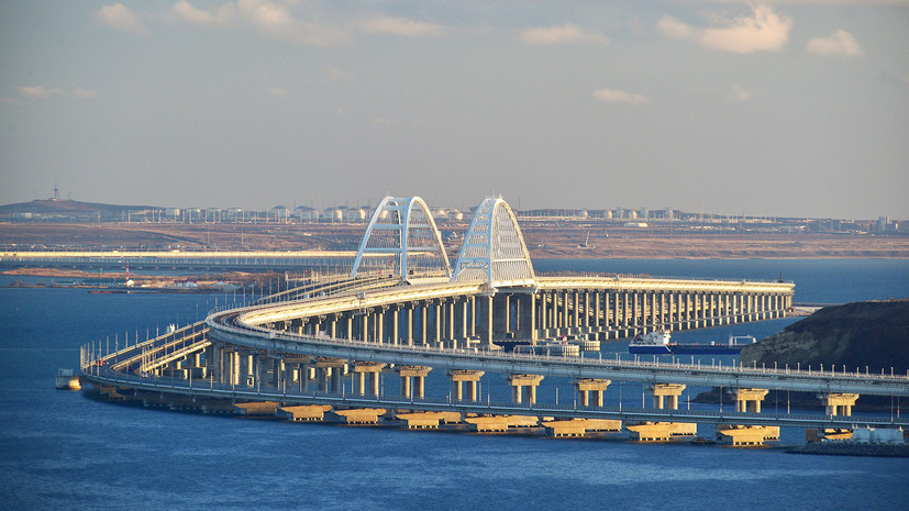 «Интенсивность движения будет увеличиваться»: по Крымскому мосту прошли первые сто поездов