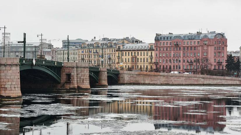 В Петербурге из-за непогоды частично закрыли дамбу