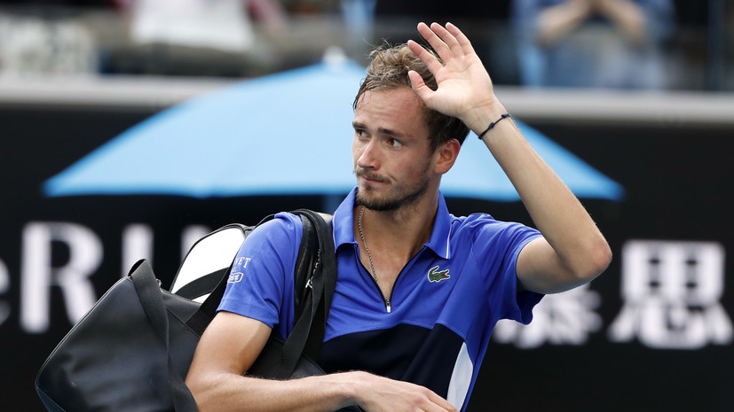 Медведев заявил, что разочарован поражением от Вавринки на Australian Open