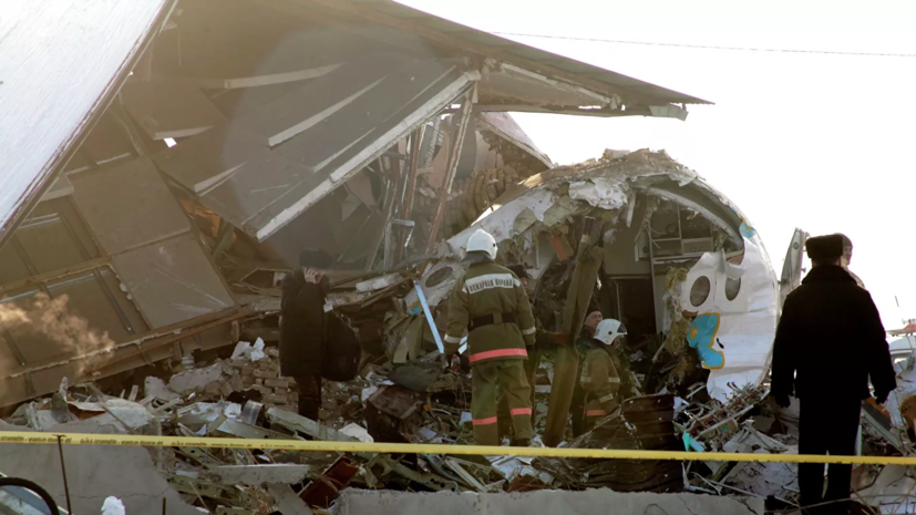 Скончался второй пилот потерпевшего крушение в Алма-Ате самолёта