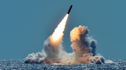 Пуск морской ракеты Trident II с подлодки класса Ohio