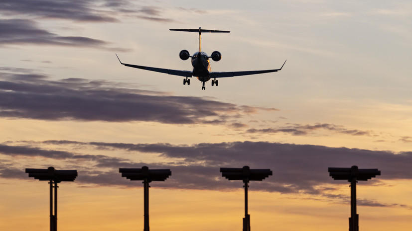 При посадке в Томске у самолёта частично разрушилась стойка шасси