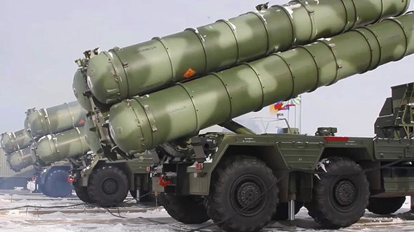 Военнослужащие провели учения с ЗРК С-300 и С-400 на территории ЦВО