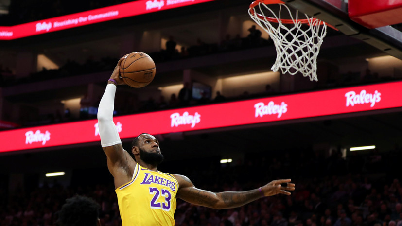 «Лейкерс» взял верх над «Сан-Антонио» в НБА, Джеймс набрал 36 очков