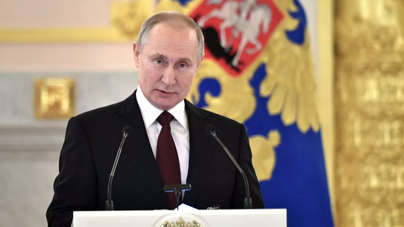 Путин оценил идею возвращения системы распределения в вузах