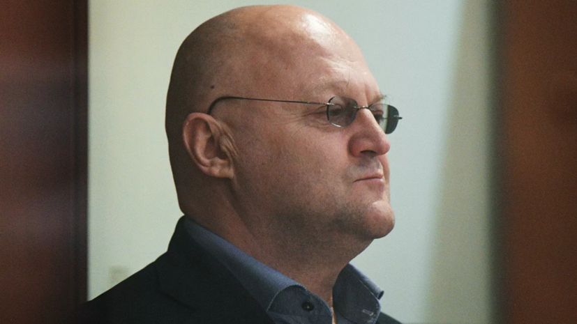 Обвинение просит 16 лет колонии для экс-главы СК по Москве Дрыманова