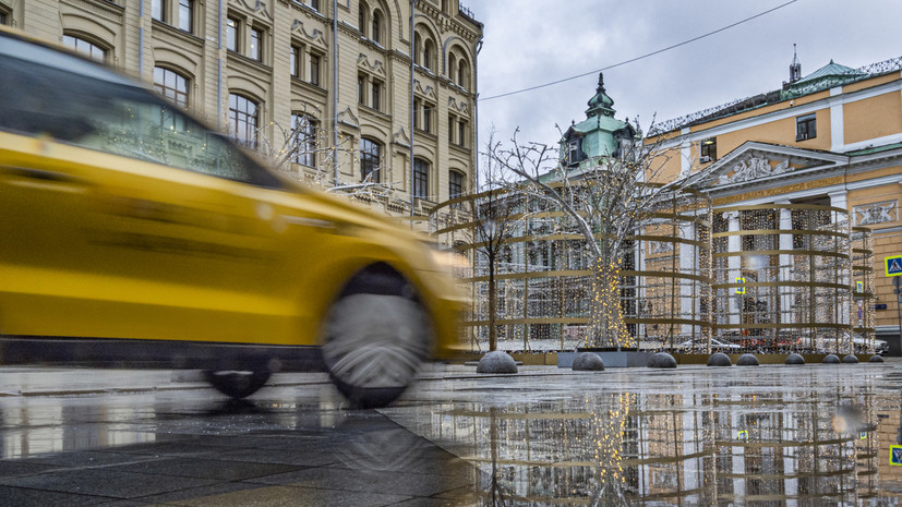 Эксперты назвали средний заработок таксистов в Москве