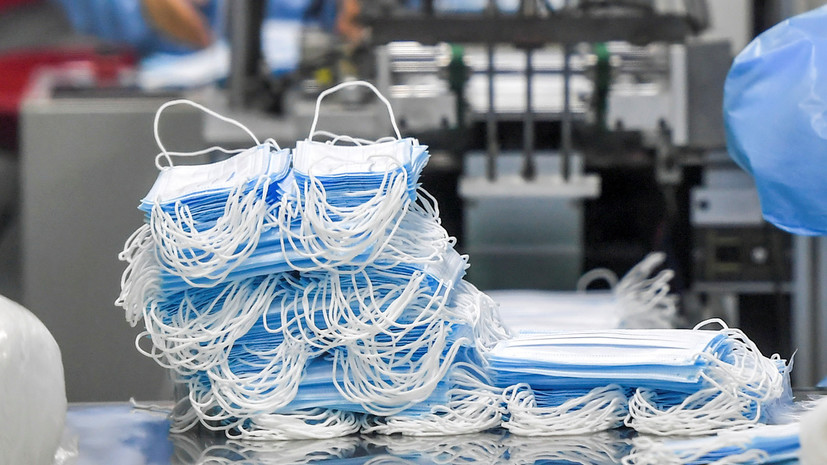 Минздрав изучит возможность заморозки цен на медицинские маски