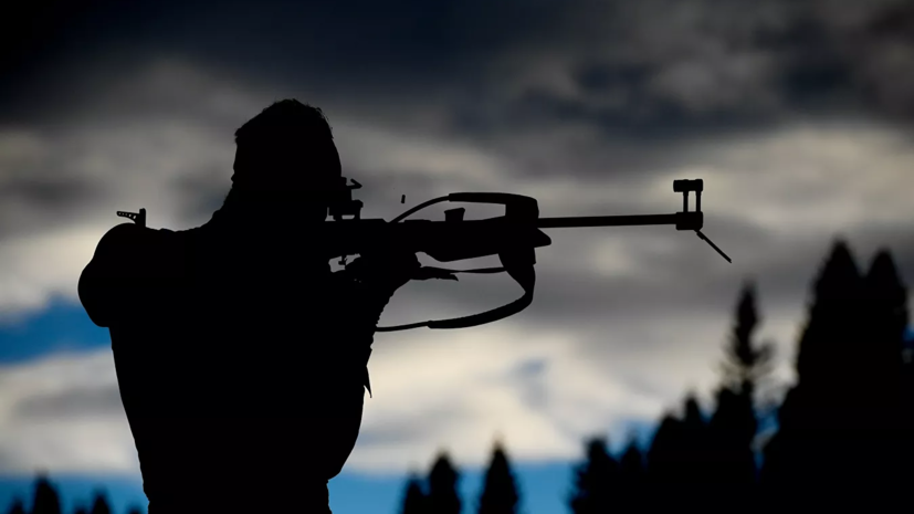 Васильев рассказал, в каких дисциплинах на ЧМ российские биатлонисты могут побороться за медали