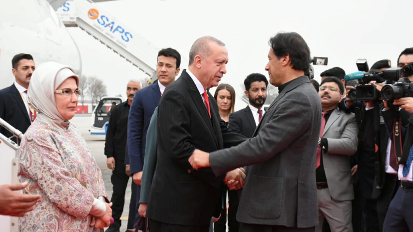 Эрдоган прибыл с официальным визитом в Пакистан