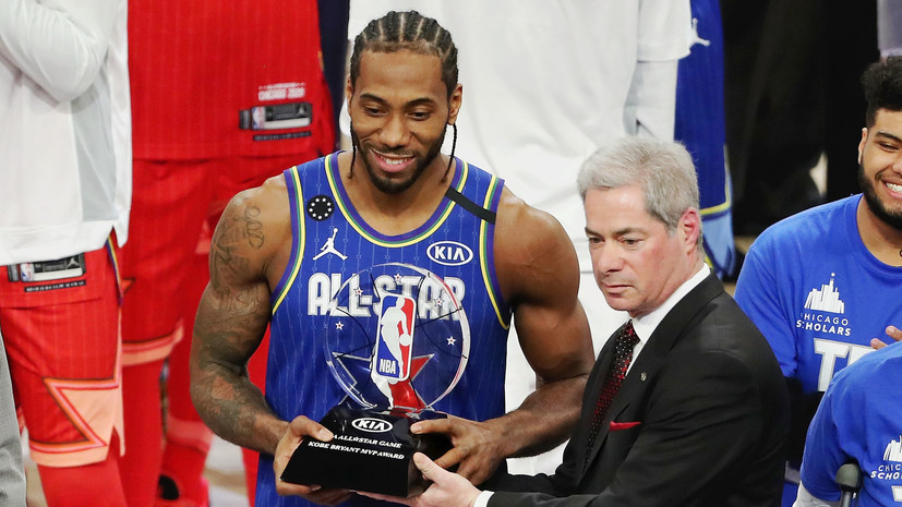 Леонард стал первым обладателем приза MVP Матча звёзд НБА, названного в честь Брайанта