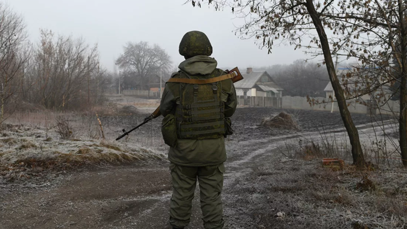 ЛНР и украинские военные сообщили об обстрелах позиций в Донбассе