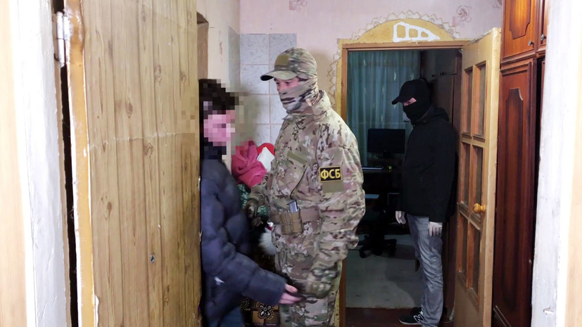 «Сторонники экстремистской идеологии»: ФСБ задержала планировавших теракты в Керчи подростков