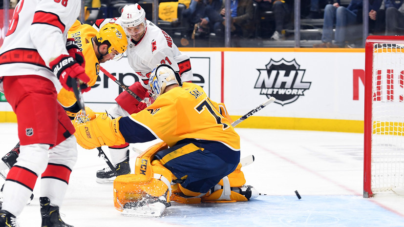 «Каролина» обыграла «Нэшвилл» в НХЛ, Свечников набрал очки в восьмом матче подряд