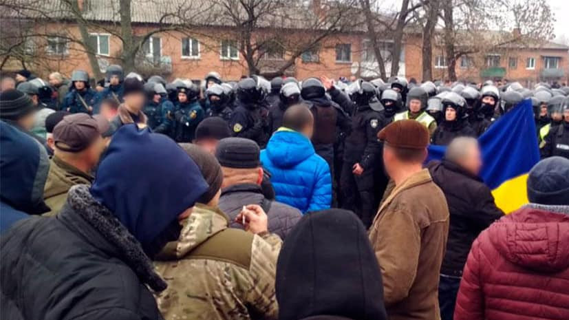 В МВД Украины оценили протесты против эвакуации украинцев из КНР