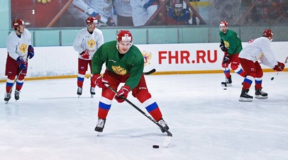 Игрок национальной сборной России по хоккею Богдан Киселевич во время тренировки. Архивное фото