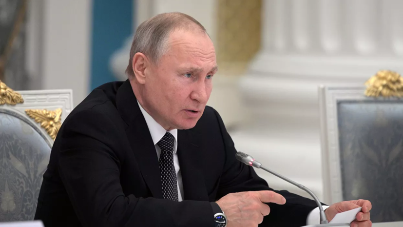Путин заявил о негативных последствиях в экономике из-за коронавируса