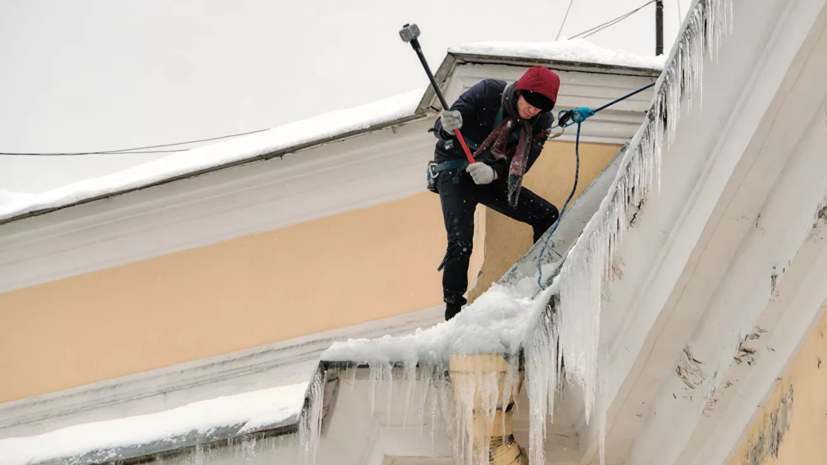 В Мурманской области перед судом предстанет замдиректора школы по делу о падении наледи на детей