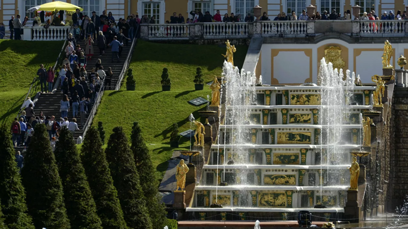 Сезон фонтанов в «Петергофе» откроется 25 апреля