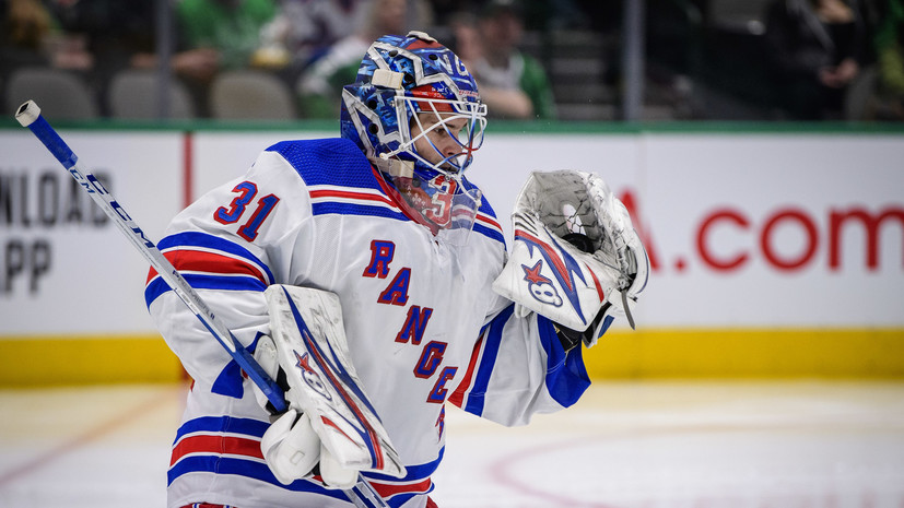 Шестёркин — шестой вратарь в истории, одержавший 10 побед в 12 матчах НХЛ