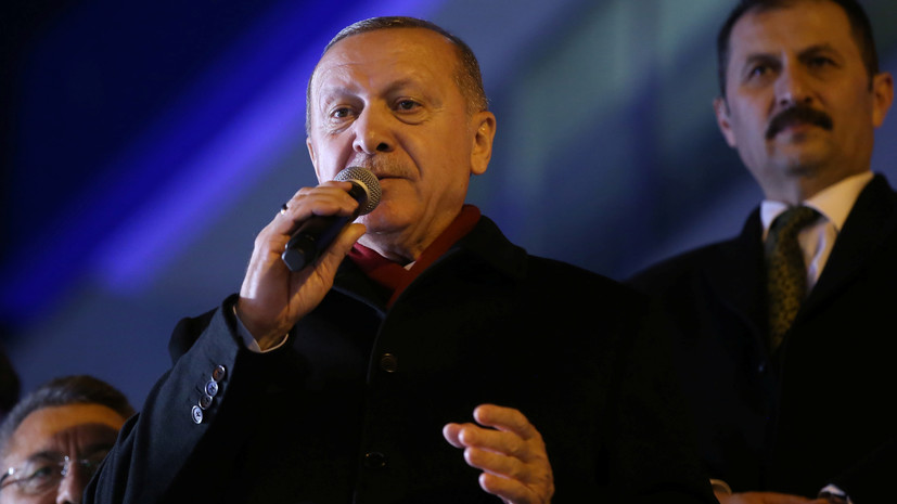Эрдоган сравнил греческих военных на границе с Турцией с нацистами