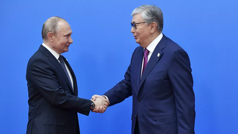 Путин обсудил с президентом Казахстана шаги по борьбе с коронавирусом