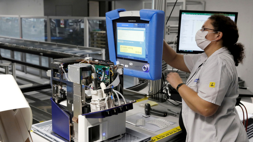 Экс-тренер сборной России по хоккею рассказал о ситуации с коронавирусом в Швейцарии