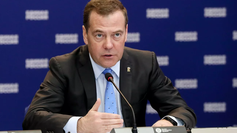 Медведев назвал спокойной ситуацию с коронавирусом в России